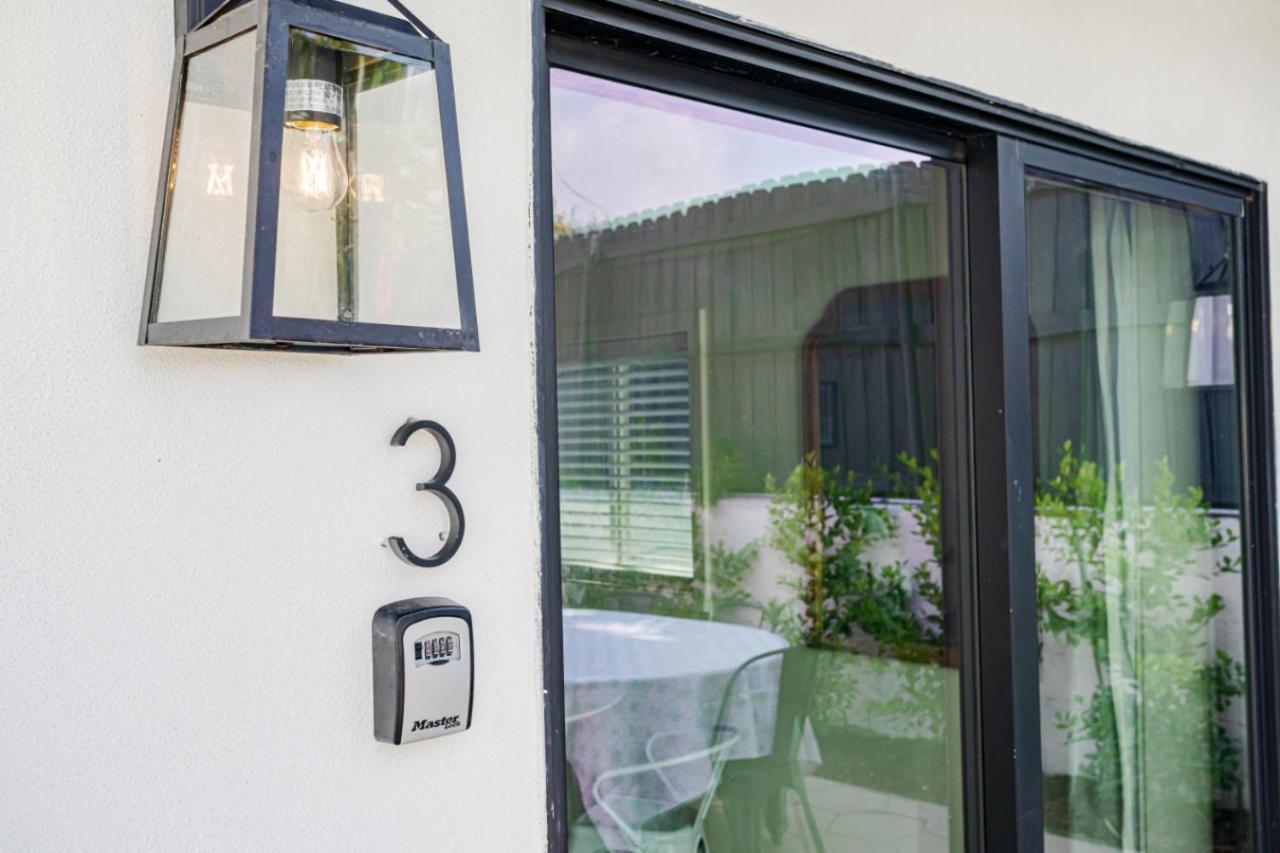 Hébergement de vacances Elegant Guest Unit Universal Sleeps 6 Hot Tub *